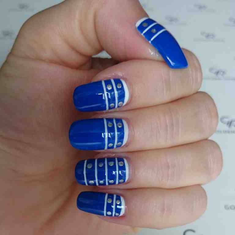 Ahoj! Czyli czas na wyjątkową stylizację paznokci w stylu marine!