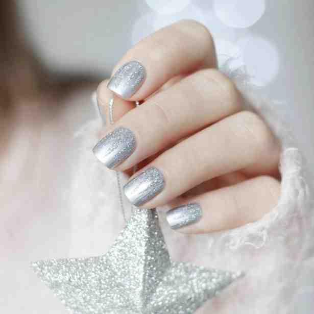 Stwórz wyjątkową zimową stylizację paznokci jak u Królowej Śniegu!