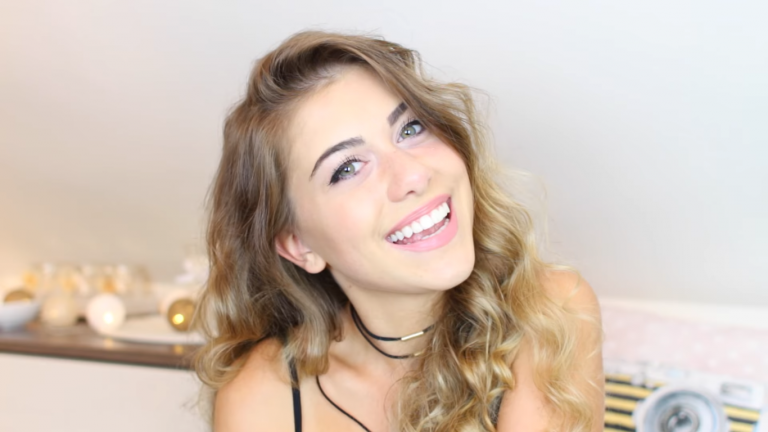 Kolekcja naszych najnowszych pomadek prezentowana przez Alex!