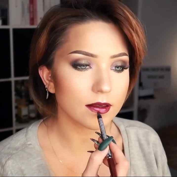 Trendy w makijażu na sezon noworoczno-karnawałowy!