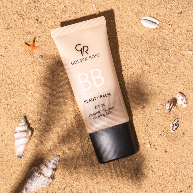 Jak zrobić perfekcyjny makijaż na letni festiwal?