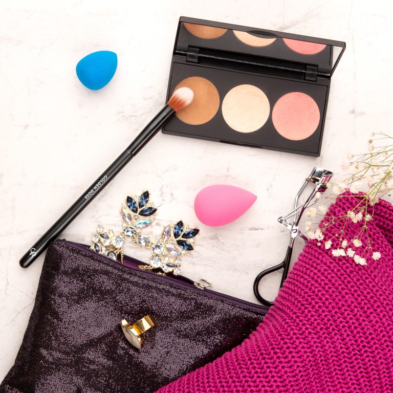 Pięć kosmetyków, które powinnaś mieć zawsze przy sobie